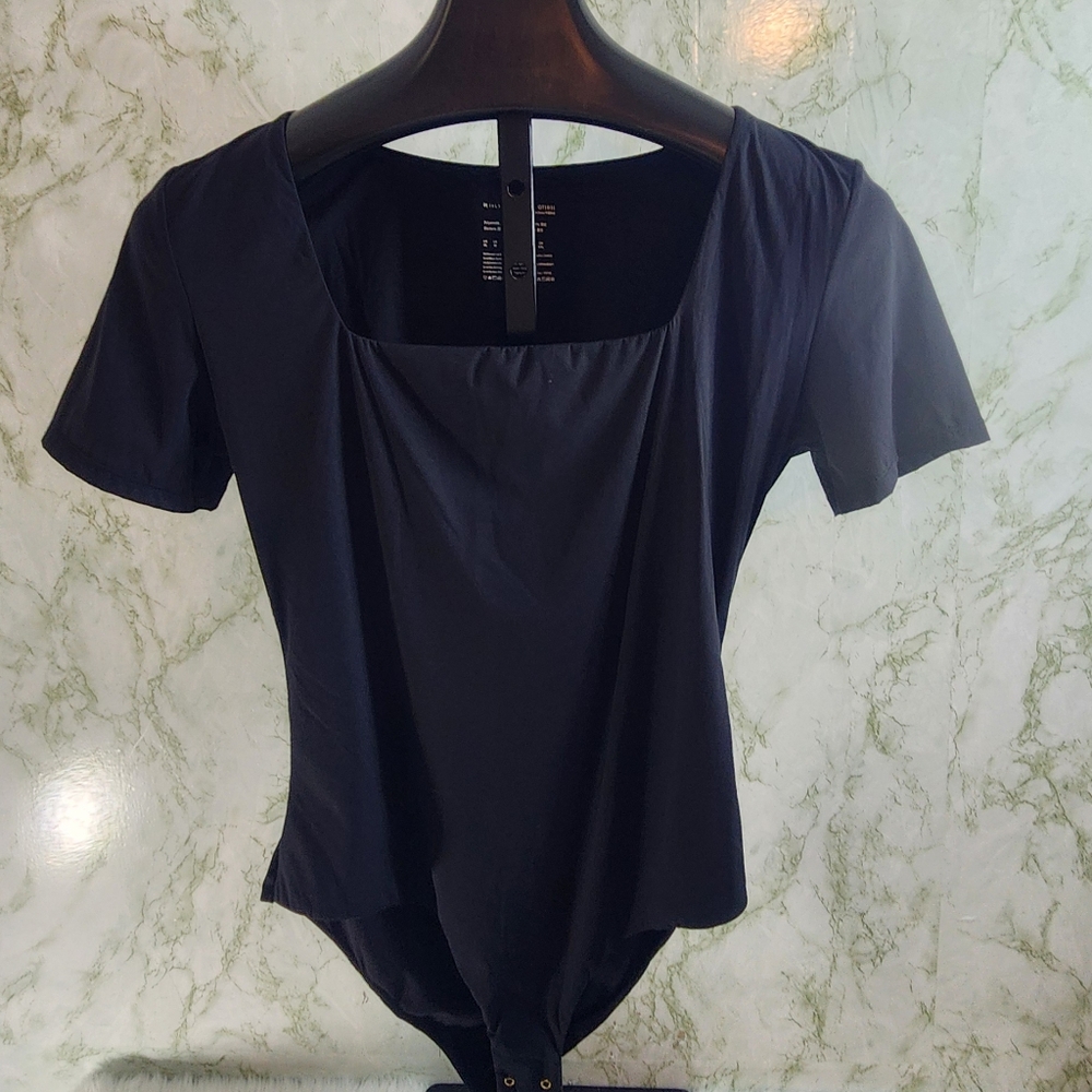 INLYRIC Black Short Sleeve Bodysuit